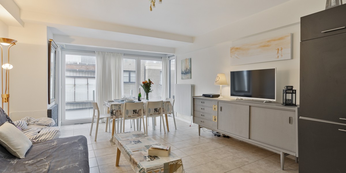 Marianne_14_7V_1_slaapkamer_zijdelings_zeezicht_terras (3).jpg