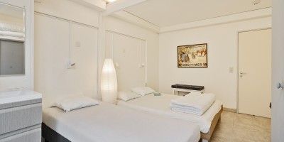 Marianne_14_7V_1_slaapkamer_zijdelings_zeezicht_terras (6).jpg