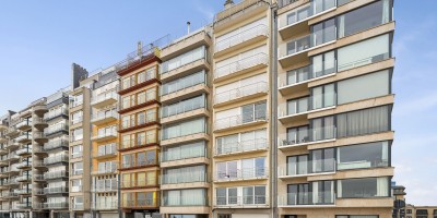 Teniers_0202_Vernieuwd_appartement_1_slaapkamer_frontaal_zeezicht (10).jpg
