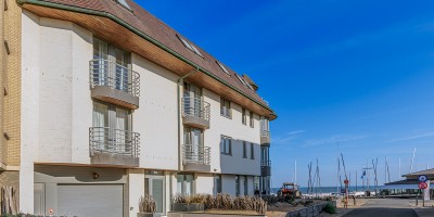 Malibu_Beach_0201_vakantieverhuur_Sint-Idesbald_garage.jpg