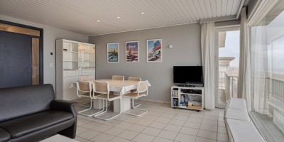 Atlantic_06.35_te_Koksijde_op_ de_zeedijk (12).jpg