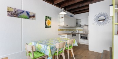 Aalduiker_4_Ysermonde_Nieuwpoort_vakantieverhuur_eetplaats_keuken.jpg