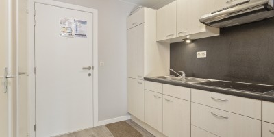 Eden 0206 N2022 Zonnige studio net om de hoek van de Zeedijk (10).jpg