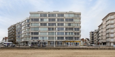 Atlantic_06.35_te_Koksijde_op_ de_zeedijk (4).jpg