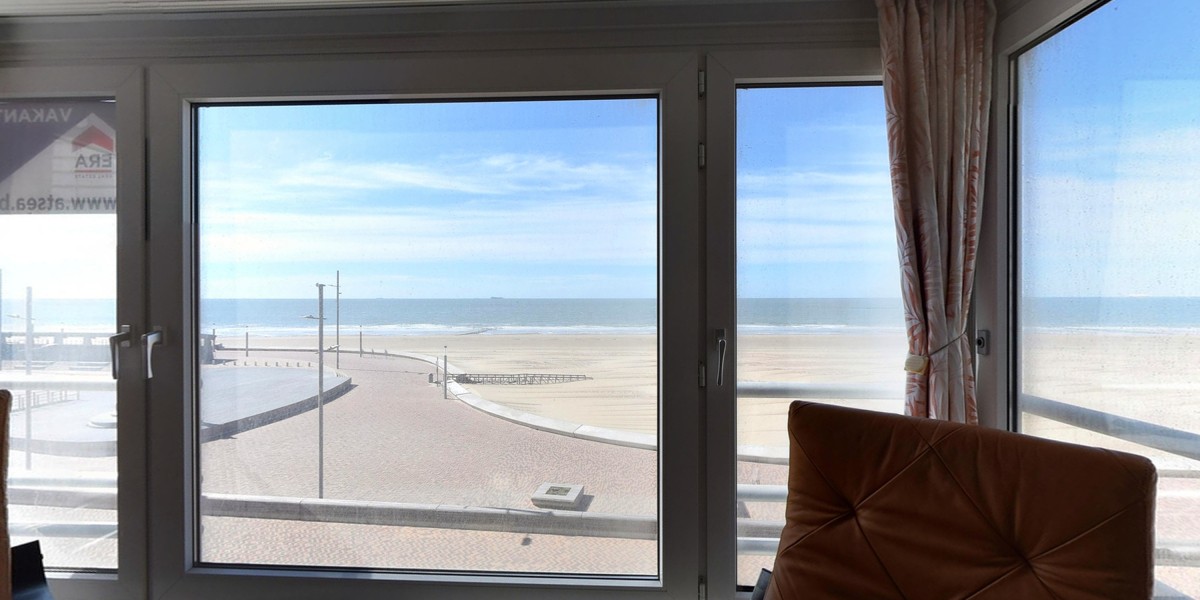 Del Sol_3V_Wenduine_appartement_Zeedijk_2_slaapkamers_zicht_op_Rotonde (19).jpg