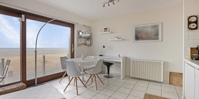 Zeedijk210102SintIdesbald08.jpg