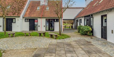 Brik 23 voorkant huisje.jpg