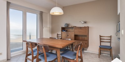 Marianne 15.7V N2022 Wenduine hoekappartement zeezicht (9).JPG