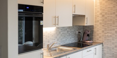 Vakantiedomein_Boszicht_Vakantie_dichtbij_bossen_3_slaapkamers_terras_tuin_parking (20).jpg