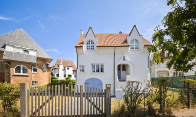 Villa_Azur_Westende_Bad_vakantieverhuur_centrum_Villa_voorkant_huis.jpg