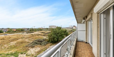 Golden_Beach_0304_vakantieverhuur_Middelkerke_zeedijk_terras.jpg
