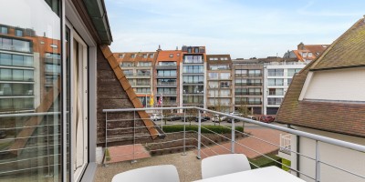 Villa_Normandie_Bayauxlaan_51A_3_slaapkamers_parking_vakantie_Knokke (19).jpg