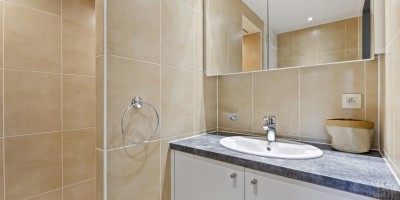 Brik_2_Ysermonde_vakantieverhuur_Nieuwpoort_badkamer.jpg