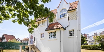 Villa_Azur_Westende_Bad_vakantieverhuur_centrum_Villa_huis_achterzijde.jpg
