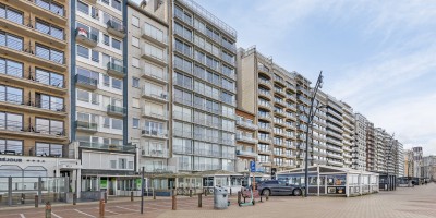 Zeedijk_187_5R_Les_Algues_Blankenberge_ Zeezicht_Zeedijk_vakantie (13).jpg