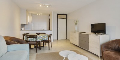 Wellington_C2_Modern_appartement_1_ slaapkamer_streepje zeezicht (6).jpg