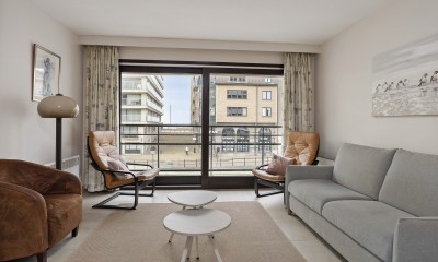 Wellington_C2_Modern_appartement_1_ slaapkamer_streepje zeezicht (5).jpg