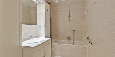 Zeedijk_Blankenberge_2_slaapkamers_frontaal_zeezicht_balkon_Nordic_A1 (1).jpg