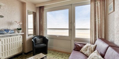 Zeedijk_187_5R_Les_Algues_Blankenberge_ Zeezicht_Zeedijk_vakantie (21).jpg