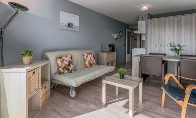 Plaza II B1 studio te huur vlak aan zee (8).jpg