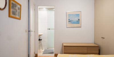 Seaflower0104_appartement_huren_Nieuwpoort_zeedijk_badkamer_slaapkamer.jpg