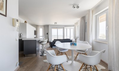 Malibu_beach_0201_vakantieverhuur_Sint_Idesbald_overzicht_living.jpg