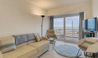 Teniers_0202_Vernieuwd_appartement_1_slaapkamer_frontaal_zeezicht (16).jpg